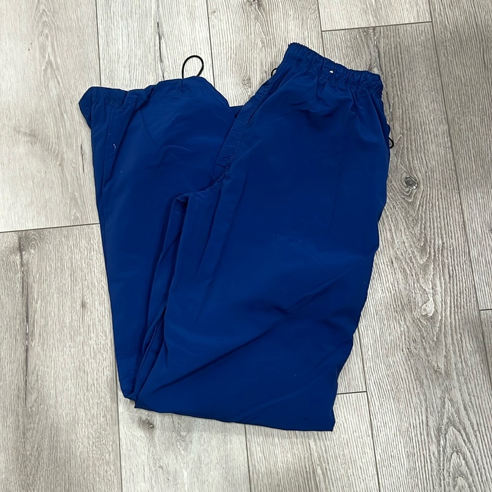 Bershka parachute pants size small